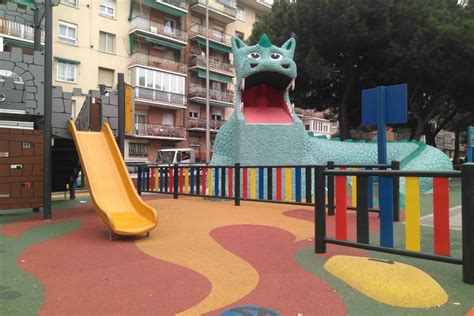 correos la elipa|El dragón que protege la Elipa: de parque infantil a icono del barrio.